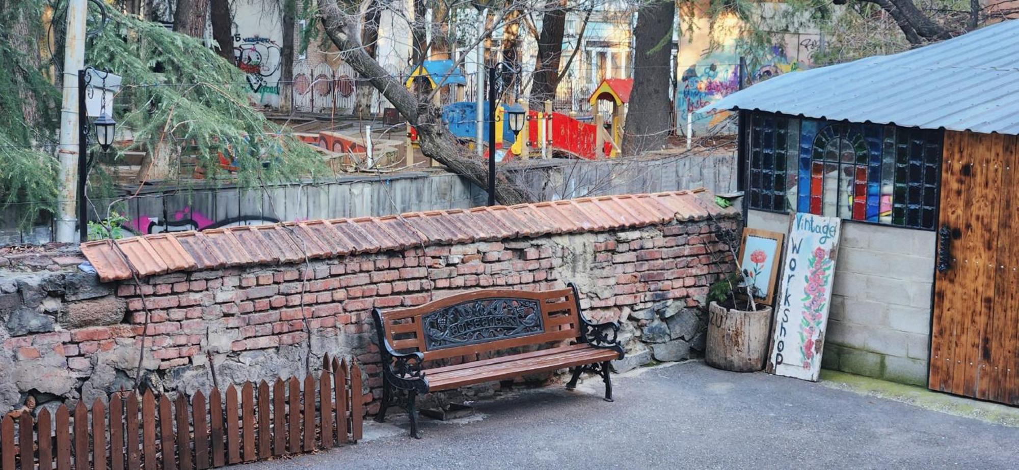 Friends - Your Cosy Apartment In The Center Tbilisi Exterior photo